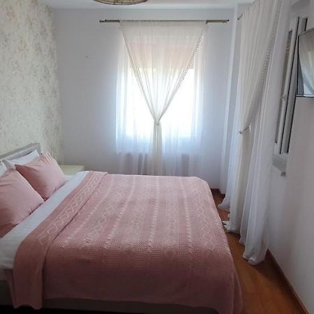 John'S Apartment Alba Iulia Exterior foto